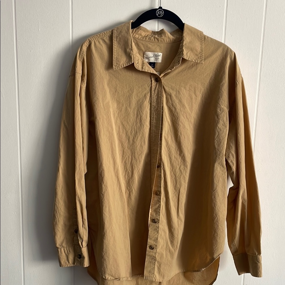 Universal Thread Men's Button-Down Shirt in Tan
